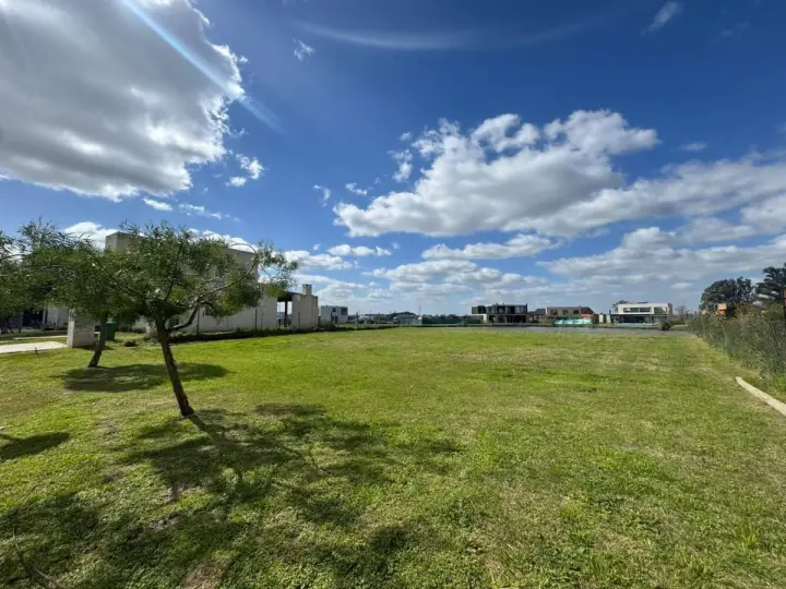 Lote de 730 m² en Ingeniero Maschwitz, foto 1