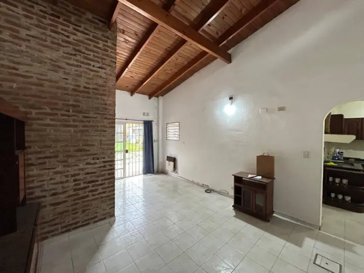 Casa de 5 dormitorios en José C Paz, foto 1