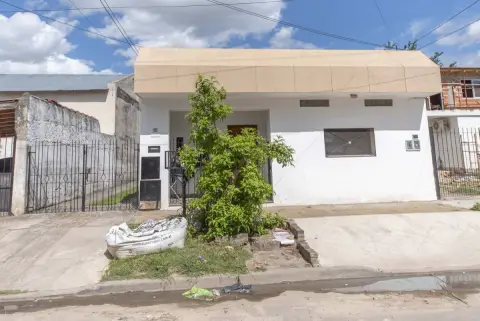Casa de 4 dormitorios en José C Paz