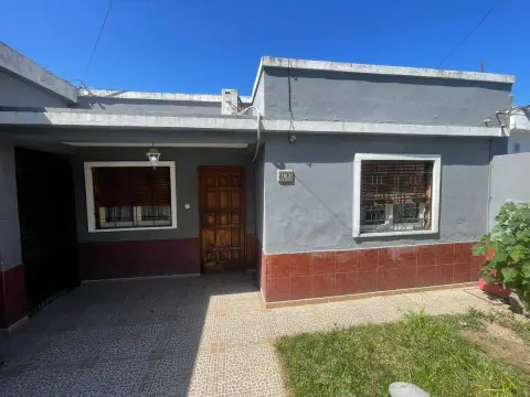 Casa de 2 dormitorios en José C Paz