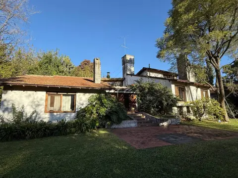 Casa de 5 dormitorios en Bella Vista