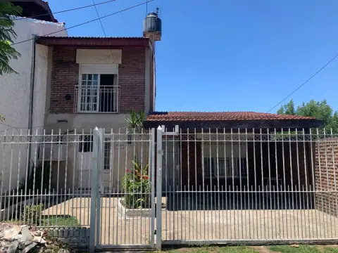 Casa de 2 dormitorios en José C Paz
